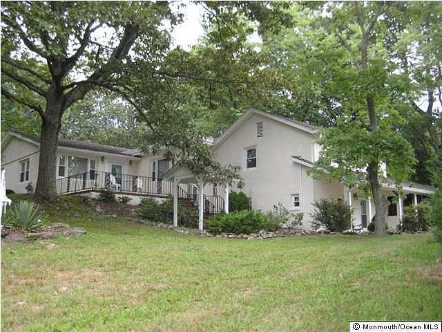 2nd image of 202 Higgins Road