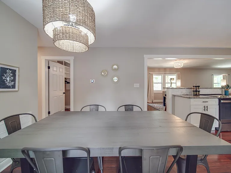 1510 Lynhurst Dr — Photo 19