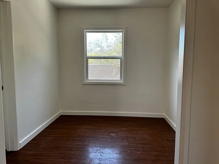 2711 Soquel Ave — Photo 6