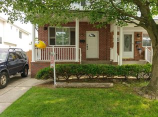 34 Uxbridge St, Staten Island, NY 10314