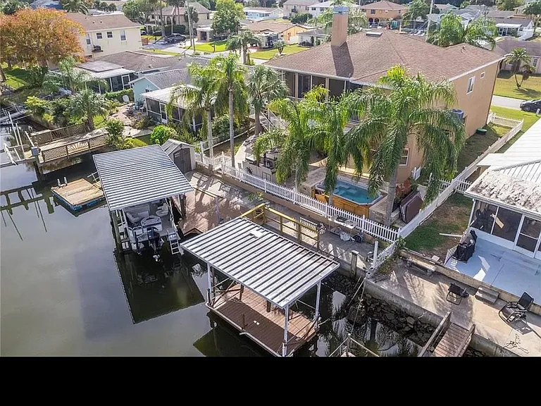 7533 Hatteras Dr — Photo 1