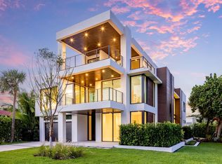 98 NE Spanish Trl, Boca Raton, FL 33432