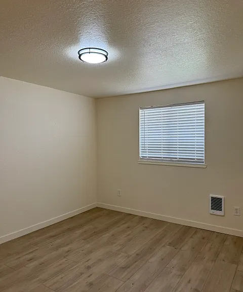 1109 McKinley Ave #1 — Photo 6