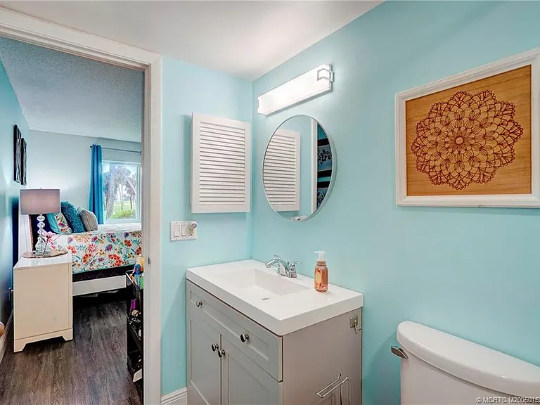 5563 NE Gulfstream Way — Photo 29
