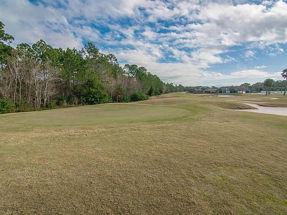 4th image of 909 Oxford Dr