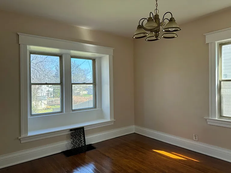 768 Flower City Park — Photo 42