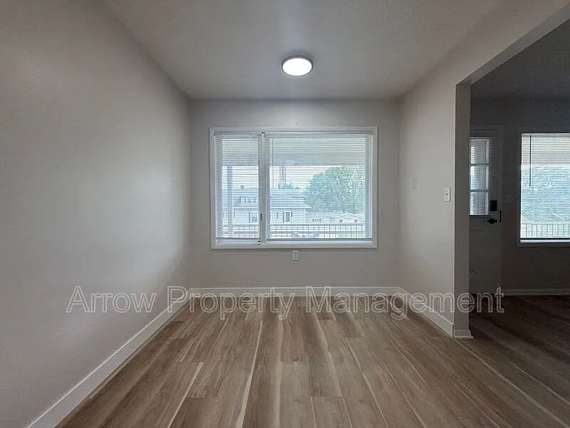 823 N 6th St — Photo 2
