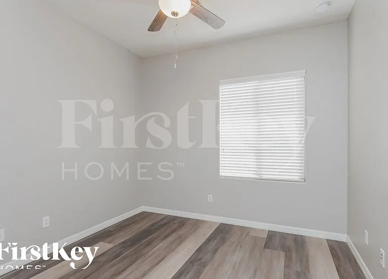 5595 Criollo Dr — Photo 12