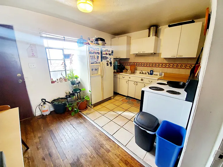 113 E Plum St #113 — Photo 9
