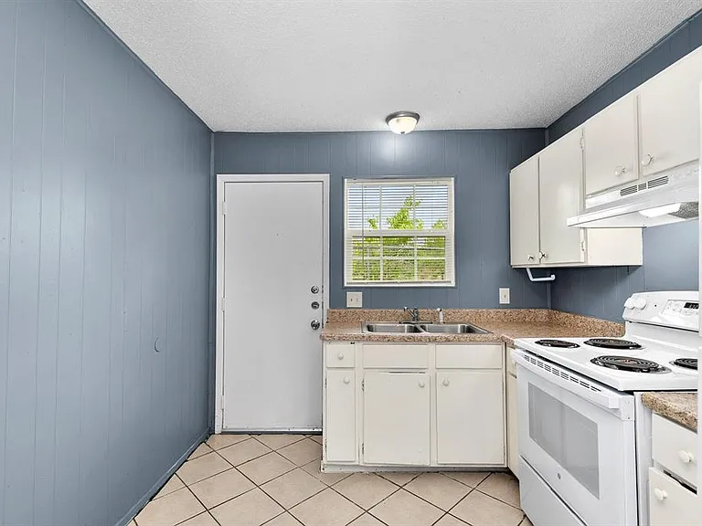 1611 Jones St #6 — Photo 5