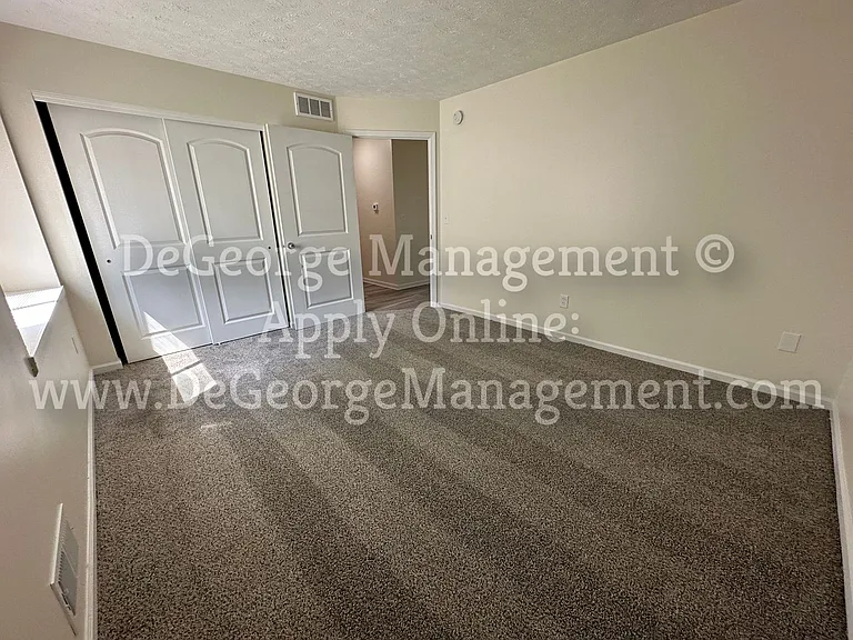 Pine Ridge Apartments — Photo 25
