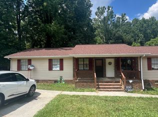 319 Mill Trace Dr, Dalton, GA 30721