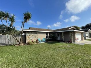 10551 113th St, Seminole, FL 33778