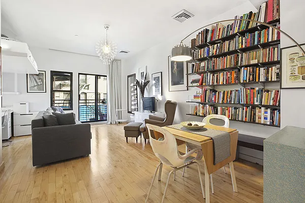 Sold by Compass | media 2