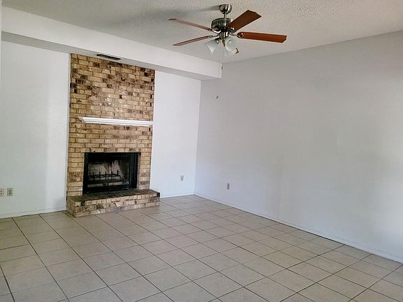 5th image of 103 Prairie Creek Cir