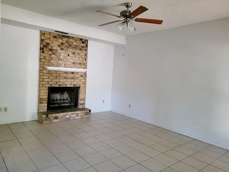 101 Prairie Creek Cir — Photo 7