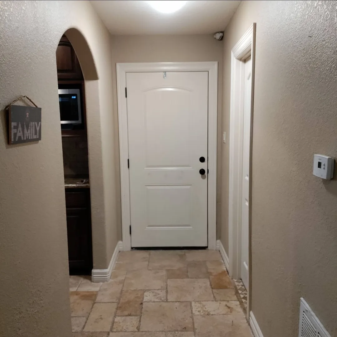 427 Sunset Dr — Photo 3