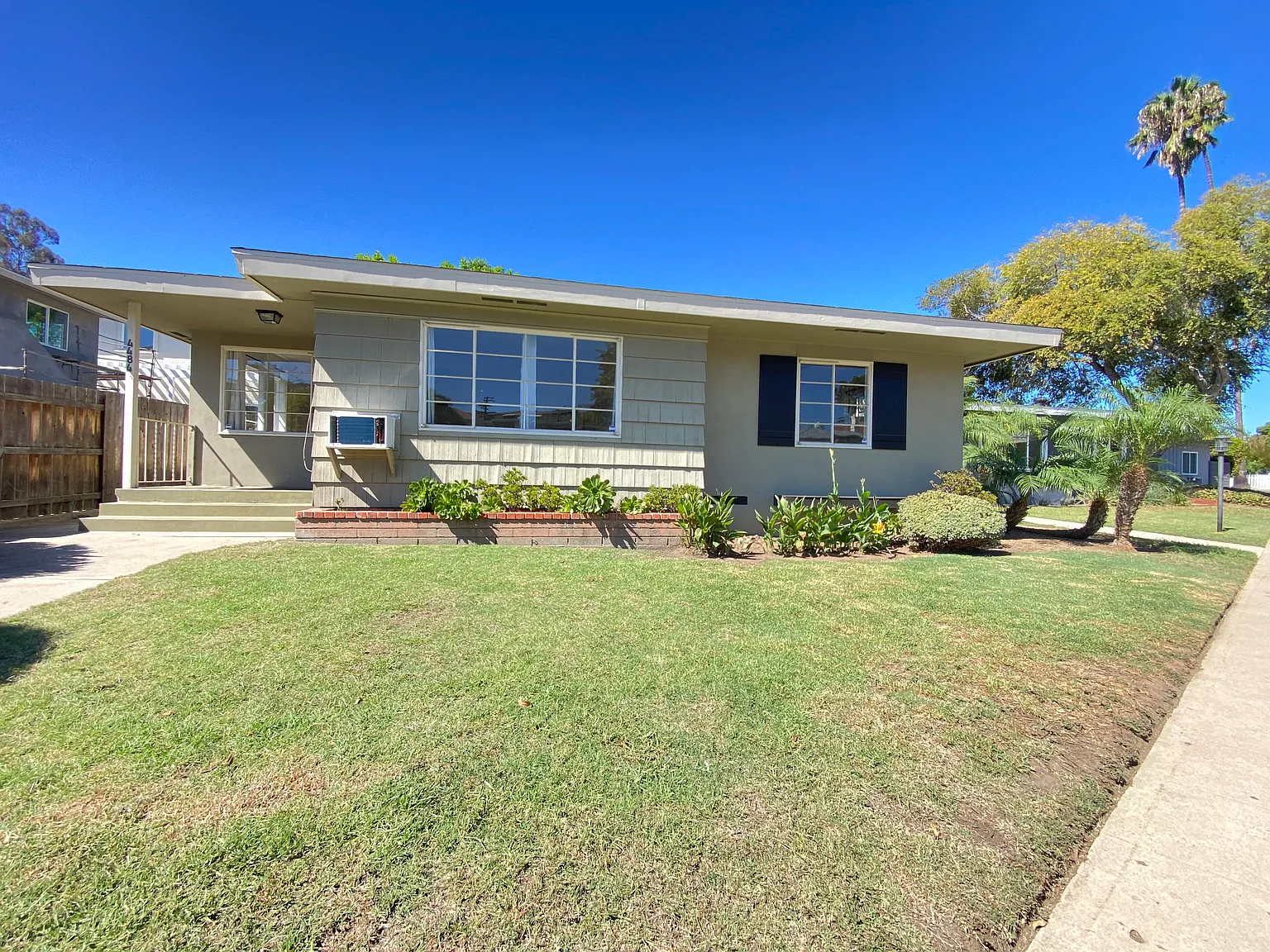 2 bed, $2,995 — Photo 1