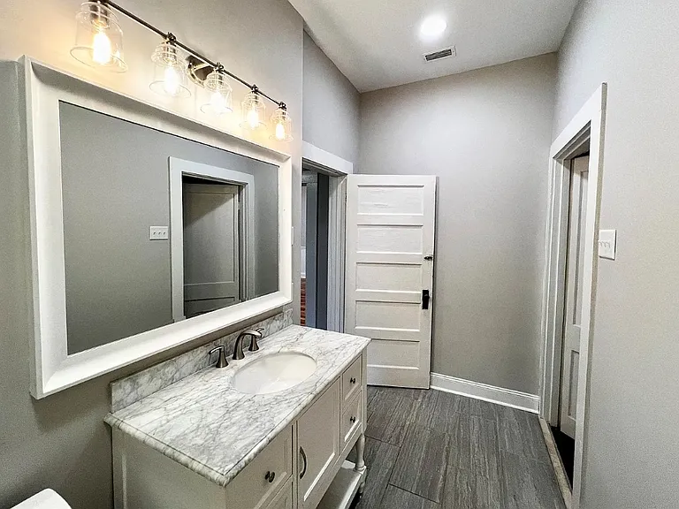 209 S Fulton St — Photo 18