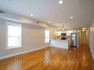 52 Kent St #2A, Brookline, MA 02445