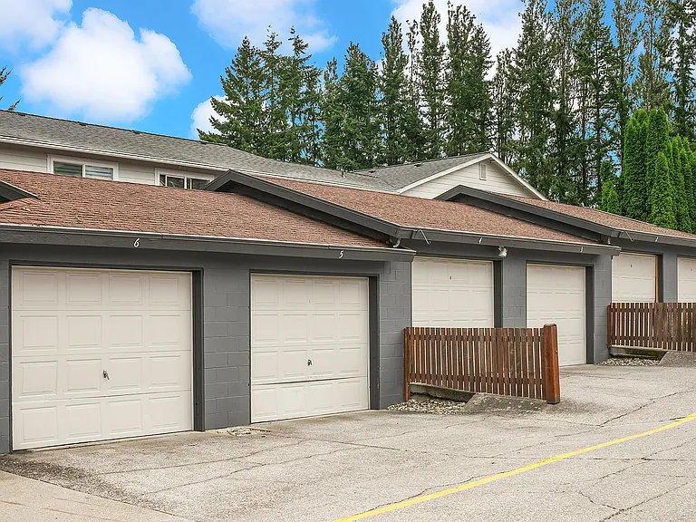 618 75th St SE #201 — Photo 22