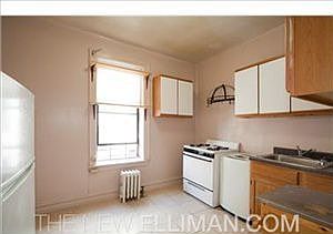 5th image of 345 Montgomery St APT 6G