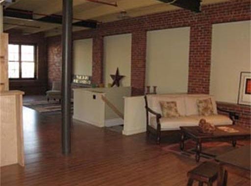 2nd image of 406 Lincoln St Unit 205