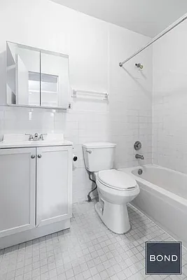 Rented by Bond New York | media 9