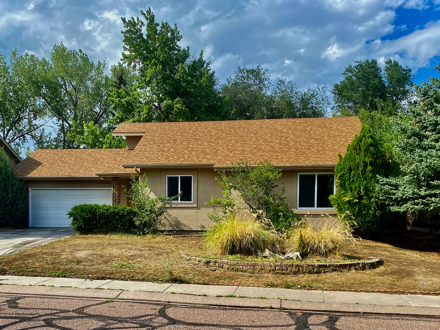 4 bed, 2046 sqft, $2,514 — Photo 2