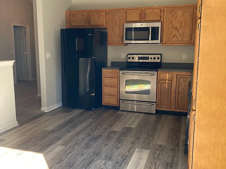 N Glen Oak Dr — Photo 4