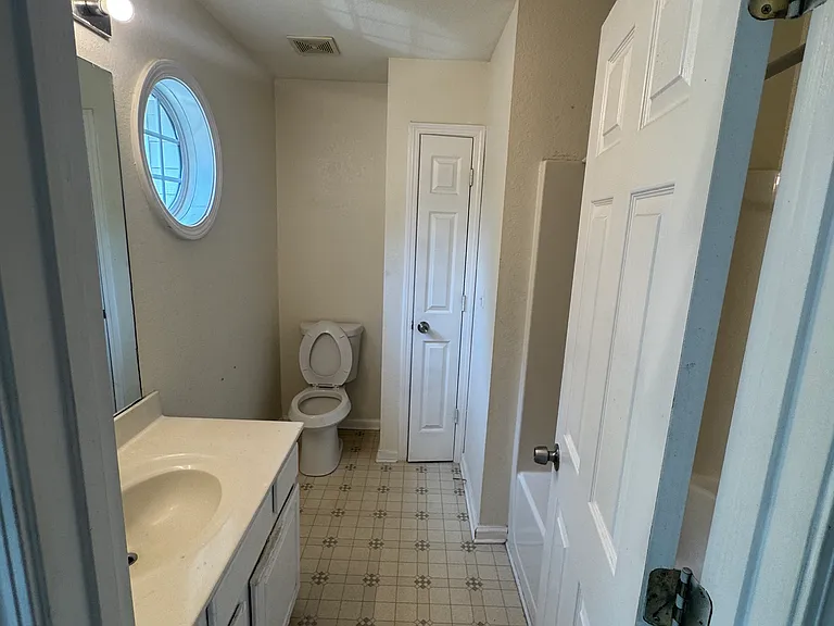 391 Brookview Dr — Photo 18