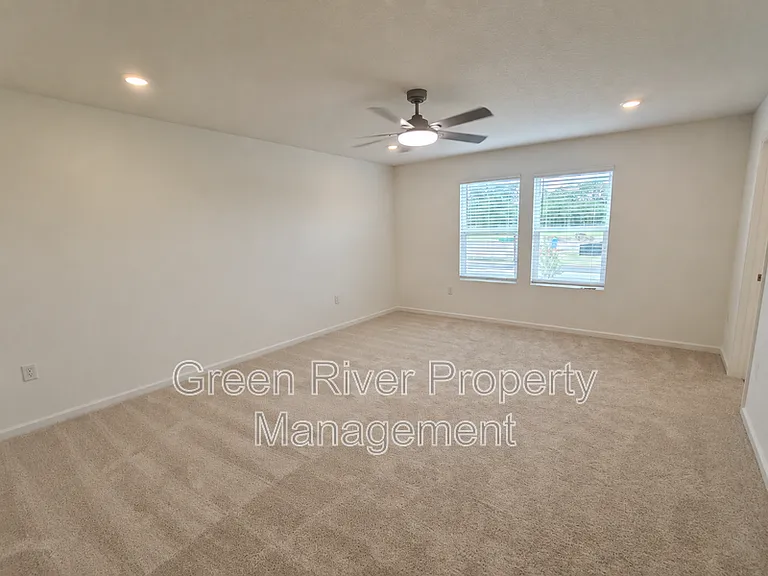 5724 Lagoon Cruise Way — Photo 37