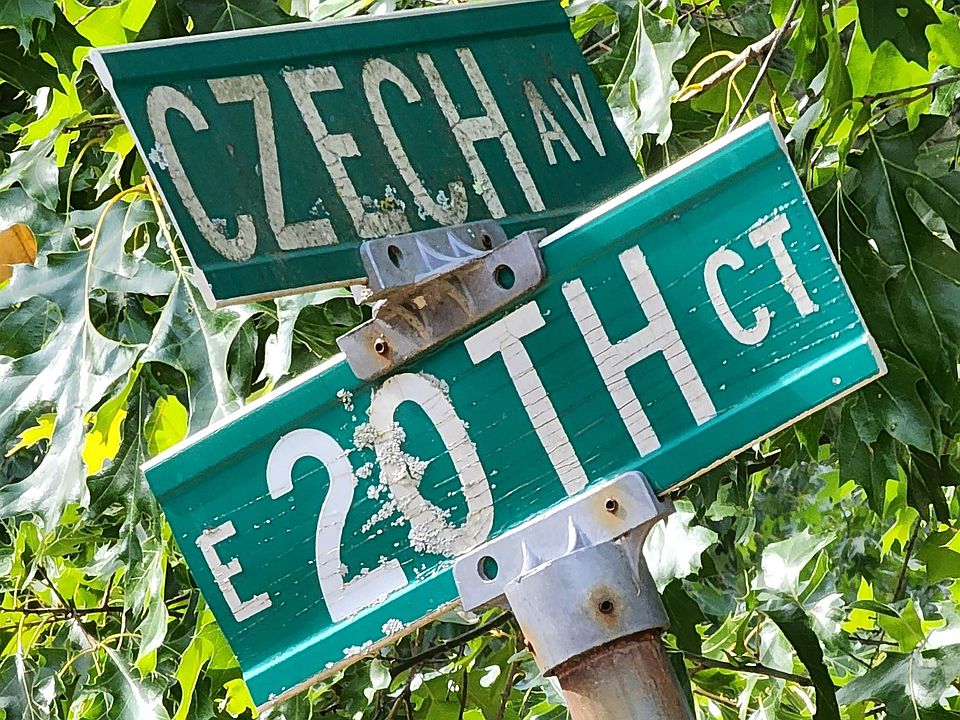 2nd image of 2020 Czech Ct
