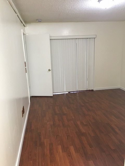 1st image of 20035 NE 3rd Ct APT 1