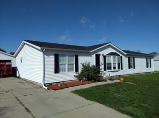 4640 Willowbrook Dr, Columbus, IN 47203