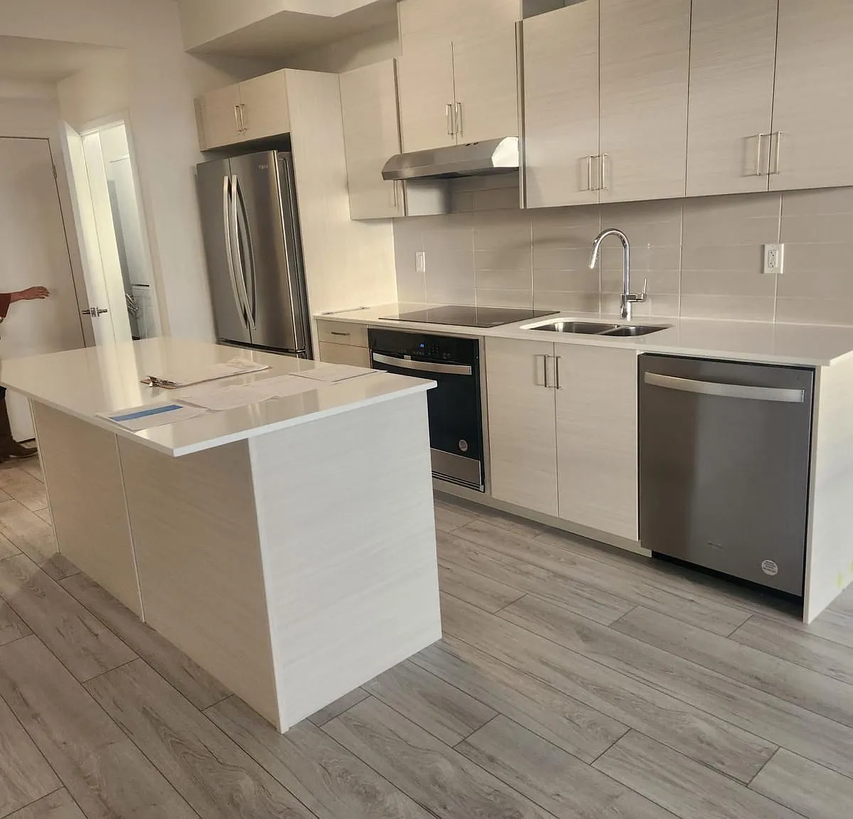 2 bed, $2,550 — Photo 2