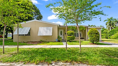 3002 Arthur St Photo 1