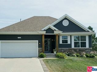 21223 McClellan Dr, Gretna, NE 68028