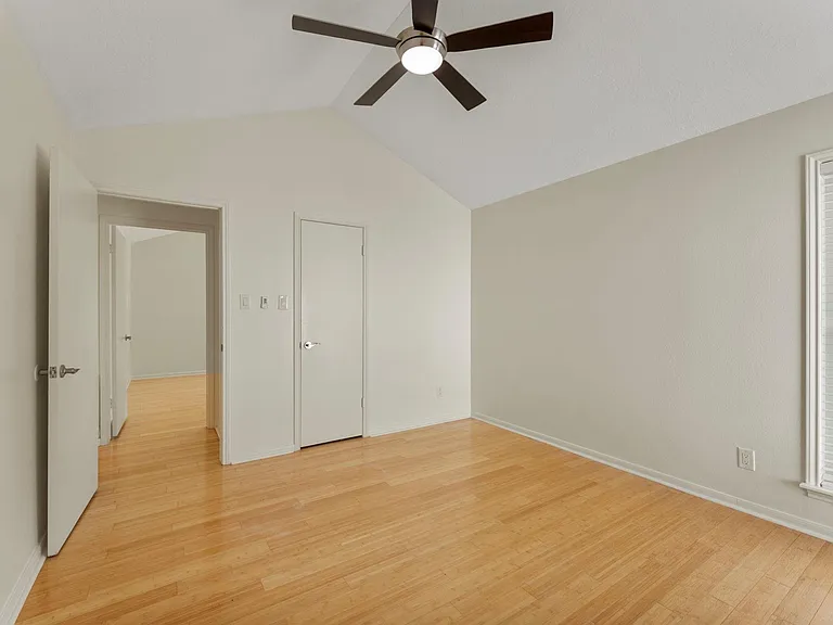 3920 Brookhaven Dr — Photo 15