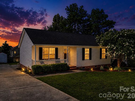 2nd image of 441 Coops Ct