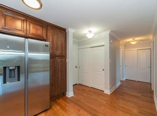 18 E Old Willow Rd APT 507N, Prospect Heights, IL 60070