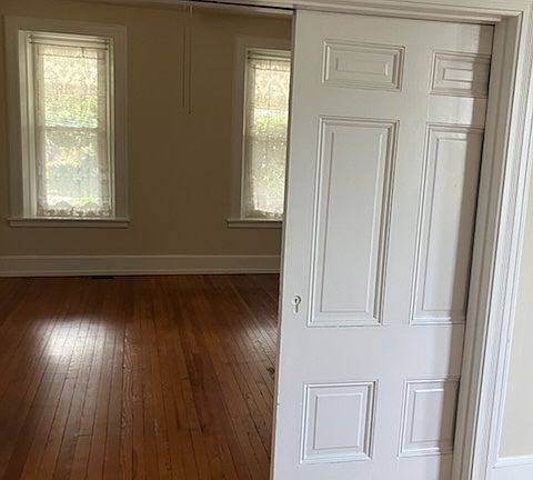 Pocket Doors to Front BD 15X14'