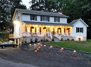 7 Hoschaar Rd, Mohnton, PA 19540