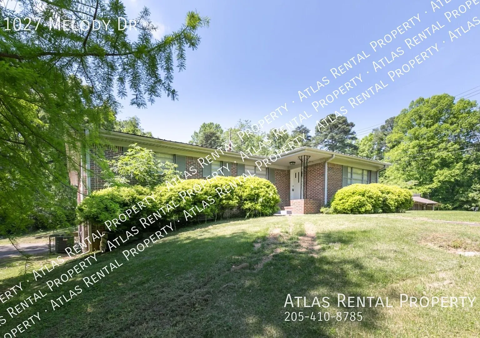 Move-In Ready 3BR Home with Finished Basement & 2-Car Garage! — Photo 3