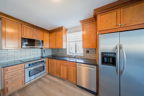 20 Hammond Pond Pkwy #305 Photo 1
