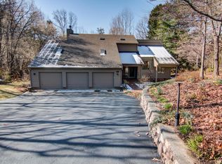 5355 Silver Fox Rd, Roanoke, VA 24018