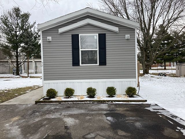 1st image of 57 Williamsburg Ln