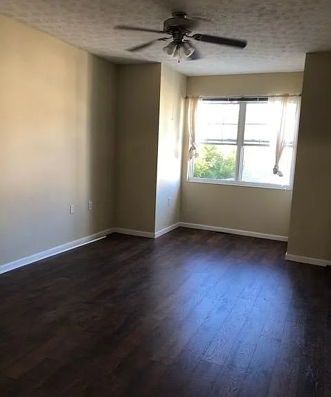 7609 Mansion Cir #F — Photo 10