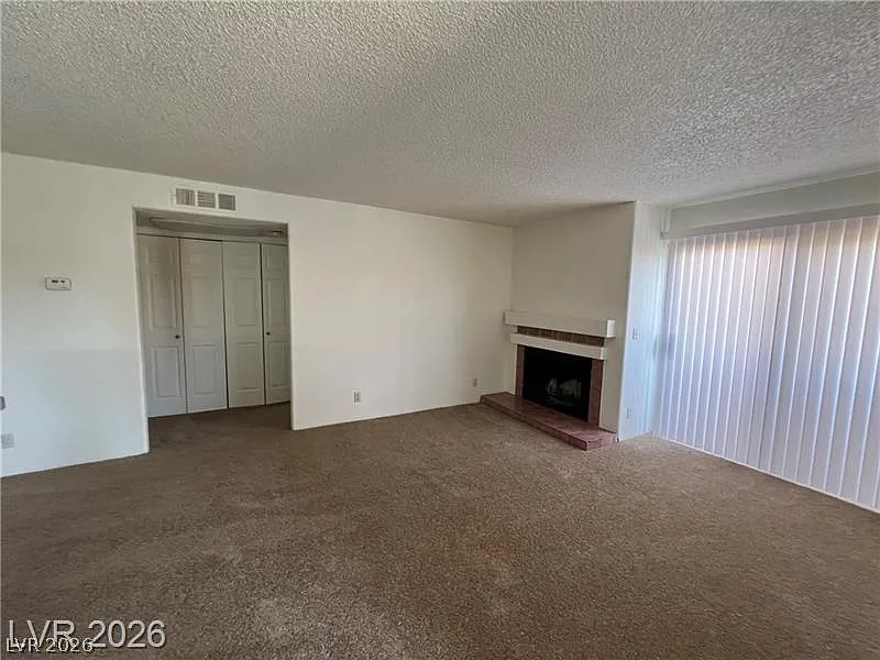 1 bed, 1.0 bath, 671 sqft, $1,105 — Photo 4