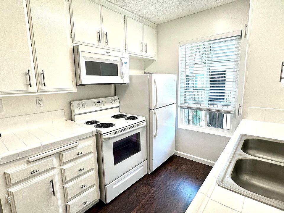 1st image of 4027 34th St APT 14